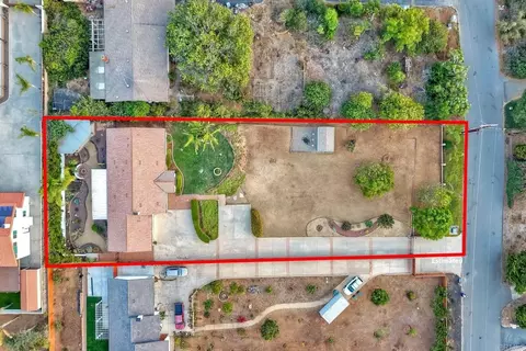 View/Area - 2185 Hawley Dr, Vista, CA 92084 photo 4 of 7