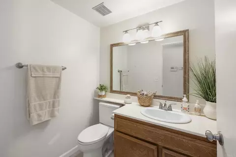 Bath - 874 Marigold Ct, Carlsbad, CA 92011 photo 1 of 2