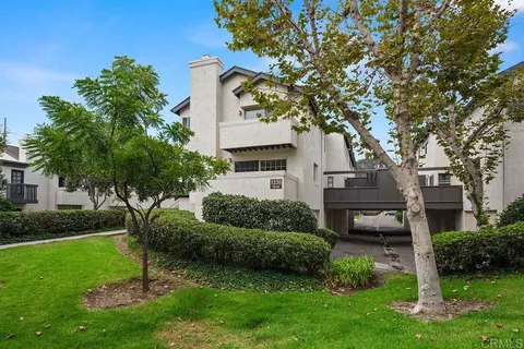 1235 River Glen Row #79, San Diego, CA 92111