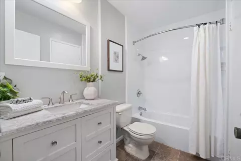 Bath - 328 Winsome Pl, Encinitas, CA 92024 photo 3 of 3