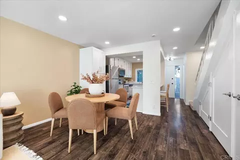 Dining - 328 Winsome Pl, Encinitas, CA 92024 photo 2 of 2