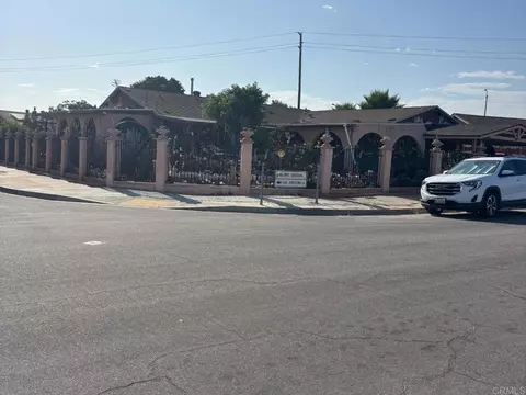 7447 Woodridge Way, San Diego, CA 92114