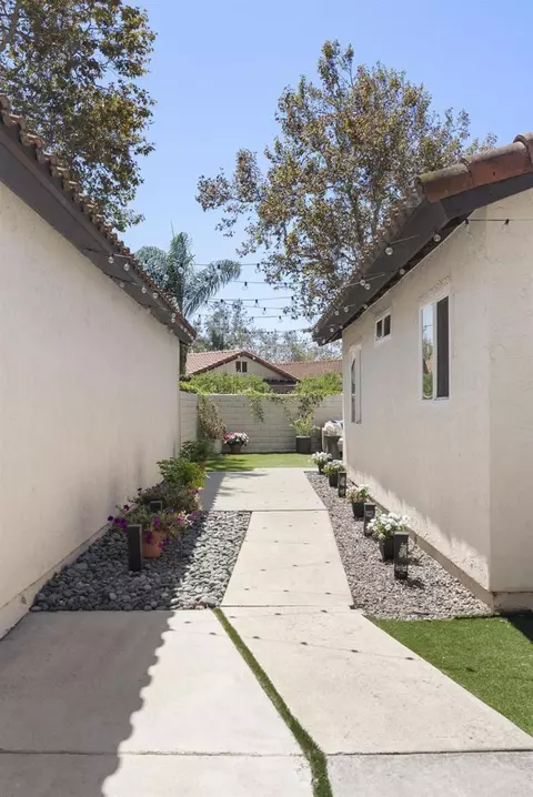 Exterior - 4733 Dalea Pl, Oceanside, CA 92057 photo 6 of 12