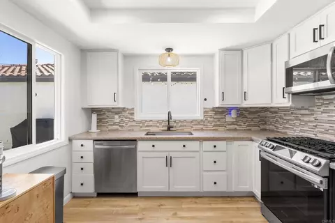 Kitchen - 4733 Dalea Pl, Oceanside, CA 92057 photo 2 of 3