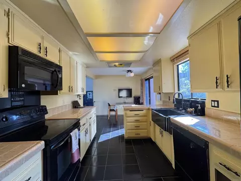 Kitchen - 2115 Encinitas Blvd, Encinitas, CA 92024 photo 3 of 4