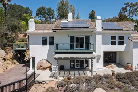 Exterior - 28320 Kettering Ln, Escondido, CA 92026 photo 12 of 15