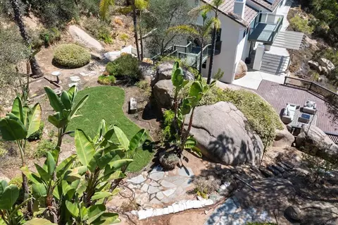 Exterior - 28320 Kettering Ln, Escondido, CA 92026 photo 10 of 15
