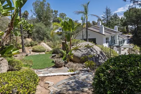 Exterior - 28320 Kettering Ln, Escondido, CA 92026 photo 3 of 15