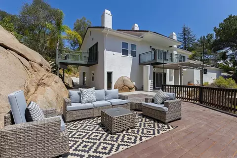Exterior - 28320 Kettering Ln, Escondido, CA 92026 photo 5 of 15