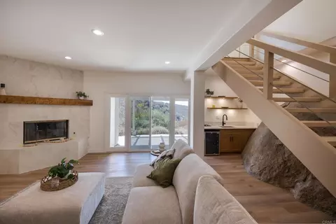 Living - 28320 Kettering Ln, Escondido, CA 92026 photo 2 of 3