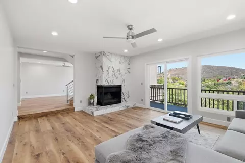 Living - 3192 Via De Caballo, Encinitas, CA 92024 photo 3 of 4