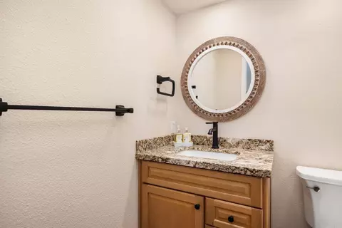Bath - 4994 Lamia Way, Oceanside, CA 92056 photo 5 of 5