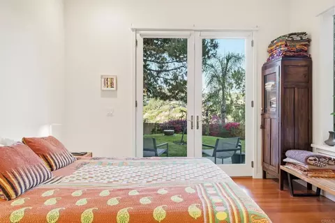 Bedroom - 1751 Eolus Ave, Encinitas, CA 92024 photo 2 of 10