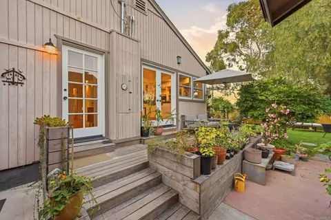 Exterior - 1751 Eolus Ave, Encinitas, CA 92024 photo 2 of 27
