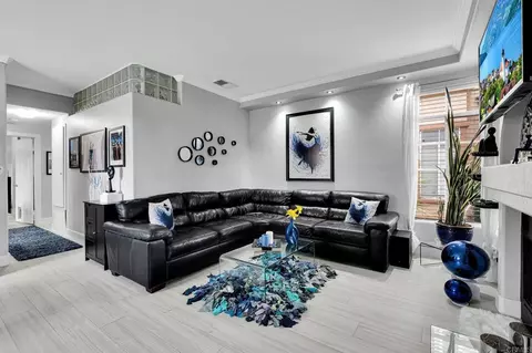 Living - 3587 Cameo Dr #19, Oceanside, CA 92056 photo 2 of 2