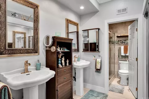 Bath - 3587 Cameo Dr #19, Oceanside, CA 92056 photo 1 of 3