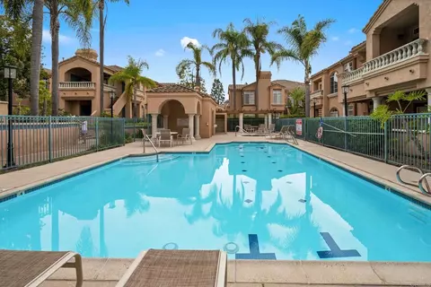 Exterior - 3587 Cameo Dr #19, Oceanside, CA 92056 photo 8 of 8