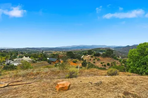 803 Quail Hill Rd, Fallbrook, CA 92028 photo 4