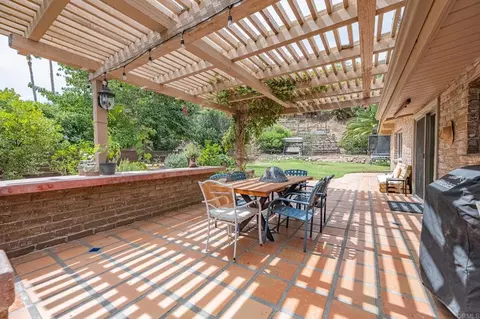 Exterior - 4719 Via Inca, Fallbrook, CA 92028 photo 4 of 5