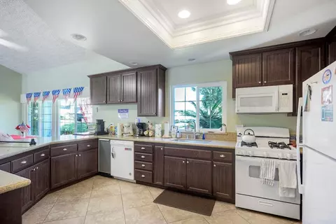Kitchen - 3547 Turquoise Ln, Oceanside, CA 92056 photo 4 of 4