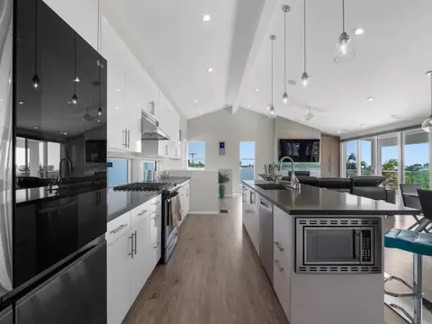 Kitchen - 1044 Arcadia Rd, Encinitas, CA 92024 photo 5 of 5