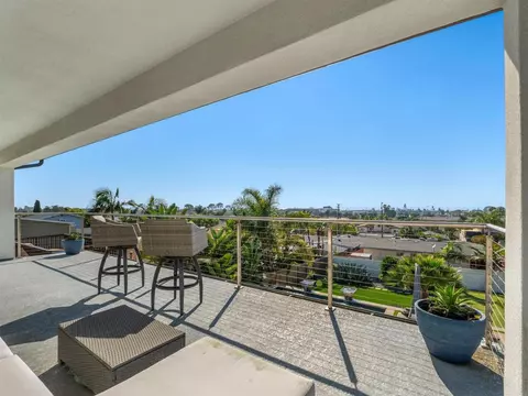 Exterior - 1044 Arcadia Rd, Encinitas, CA 92024 photo 4 of 13
