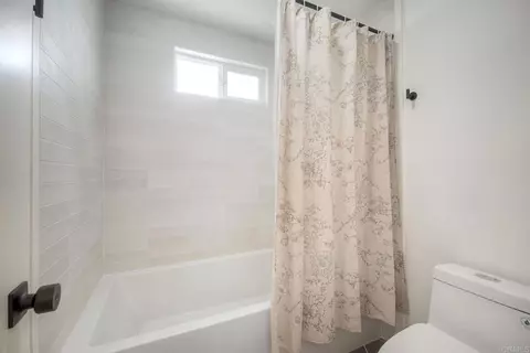 Bath - 166 Coop Ct, Encinitas, CA 92024 photo 6 of 7