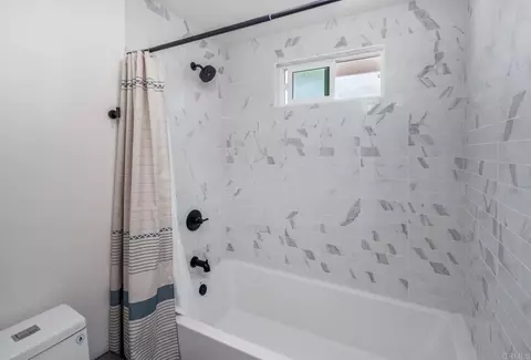 Bath - 166 Coop Ct, Encinitas, CA 92024 photo 3 of 7