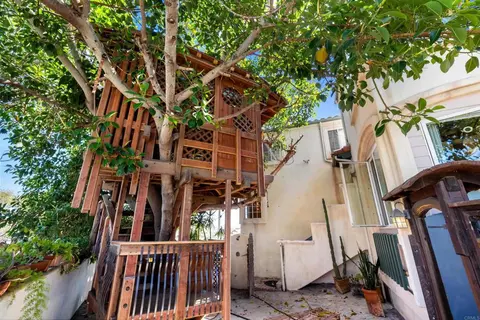 Exterior - 951 Neptune Ave, Encinitas, CA 92024 photo 2 of 6