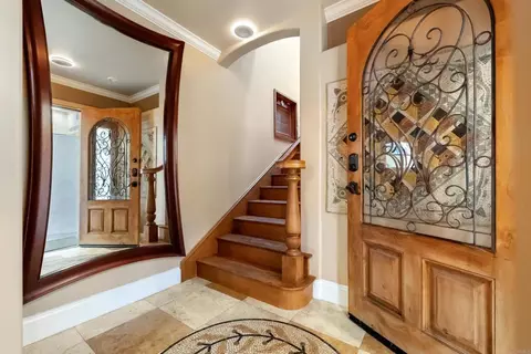 Entry Way - 951 Neptune Ave, Encinitas, CA 92024 photo 1 of 4
