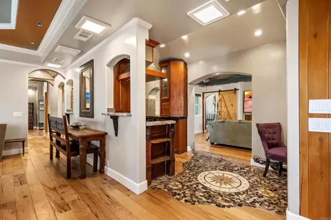 Entry Way - 951 Neptune Ave, Encinitas, CA 92024 photo 4 of 4