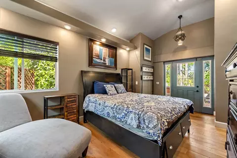 Bedroom - 951 Neptune Ave, Encinitas, CA 92024 photo 2 of 3