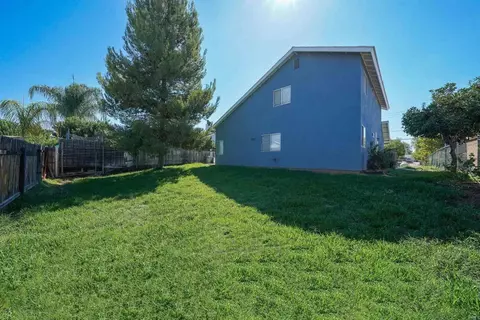Exterior - 931 H St, Ramona, CA 92065 photo 6 of 7