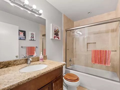 Bath - 1253 N Mollison Ave #D, El Cajon, CA 92021 photo 3 of 3