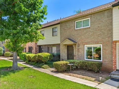 Exterior - 1253 N Mollison Ave #D, El Cajon, CA 92021 photo 2 of 8