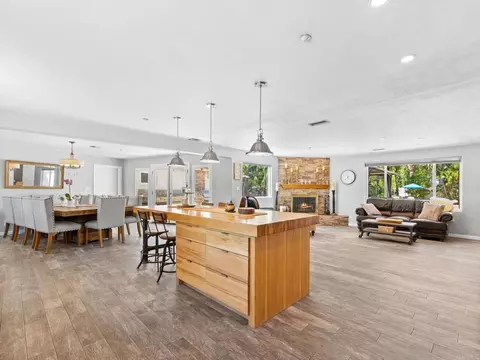 Kitchen - 886 Singing Trails Dr, El Cajon, CA 92019 photo 6 of 6
