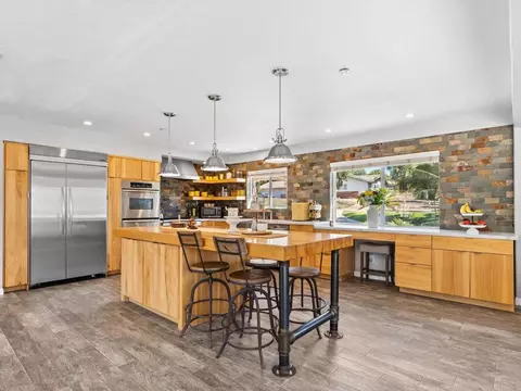 Kitchen - 886 Singing Trails Dr, El Cajon, CA 92019 photo 2 of 6