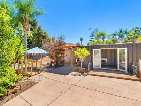 Exterior - 886 Singing Trails Dr, El Cajon, CA 92019 photo 17 of 22