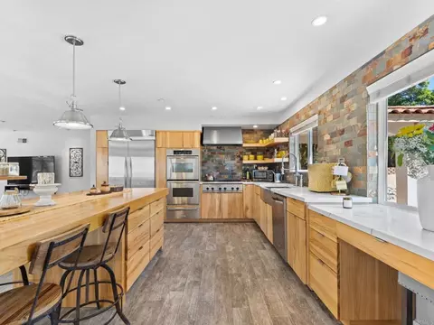 Kitchen - 886 Singing Trails Dr, El Cajon, CA 92019 photo 3 of 6