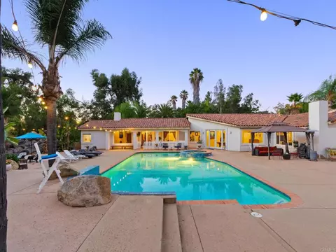Exterior - 886 Singing Trails Dr, El Cajon, CA 92019 photo 9 of 22