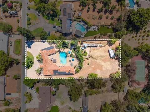 View/Area - 886 Singing Trails Dr, El Cajon, CA 92019 photo 4 of 7