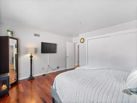 Bedroom - 886 Singing Trails Dr, El Cajon, CA 92019 photo 8 of 9
