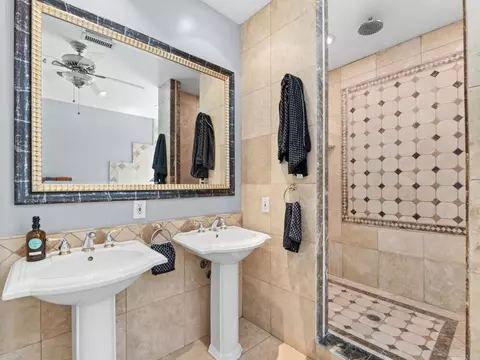 Bath - 886 Singing Trails Dr, El Cajon, CA 92019 photo 5 of 10