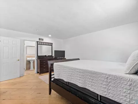 Bedroom - 886 Singing Trails Dr, El Cajon, CA 92019 photo 4 of 9