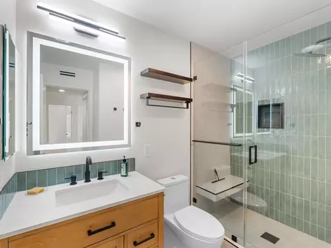 Bath - 4957 Alicante Way, Oceanside, CA 92056 photo 1 of 4