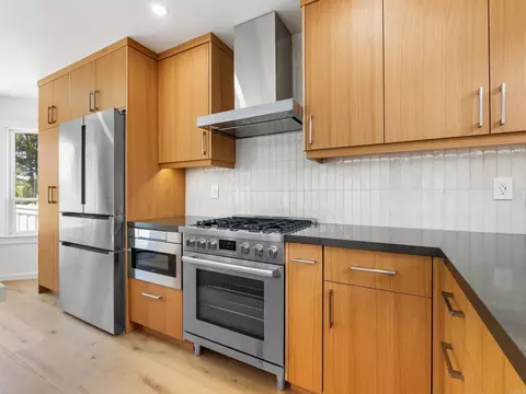Kitchen - 4957 Alicante Way, Oceanside, CA 92056 photo 4 of 7
