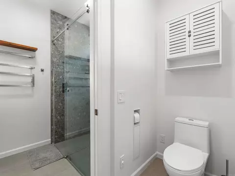Bath - 4957 Alicante Way, Oceanside, CA 92056 photo 4 of 4