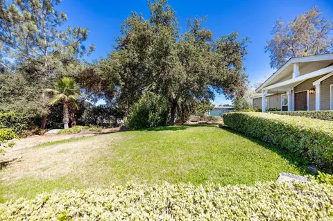 Exterior - 224 Astro Ct, Vista, CA 92083 photo 4 of 12