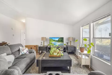 Living - 224 Astro Ct, Vista, CA 92083 photo 2 of 5