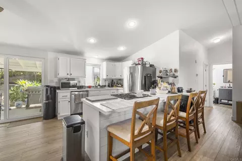 Kitchen - 224 Astro Ct, Vista, CA 92083 photo 1 of 6